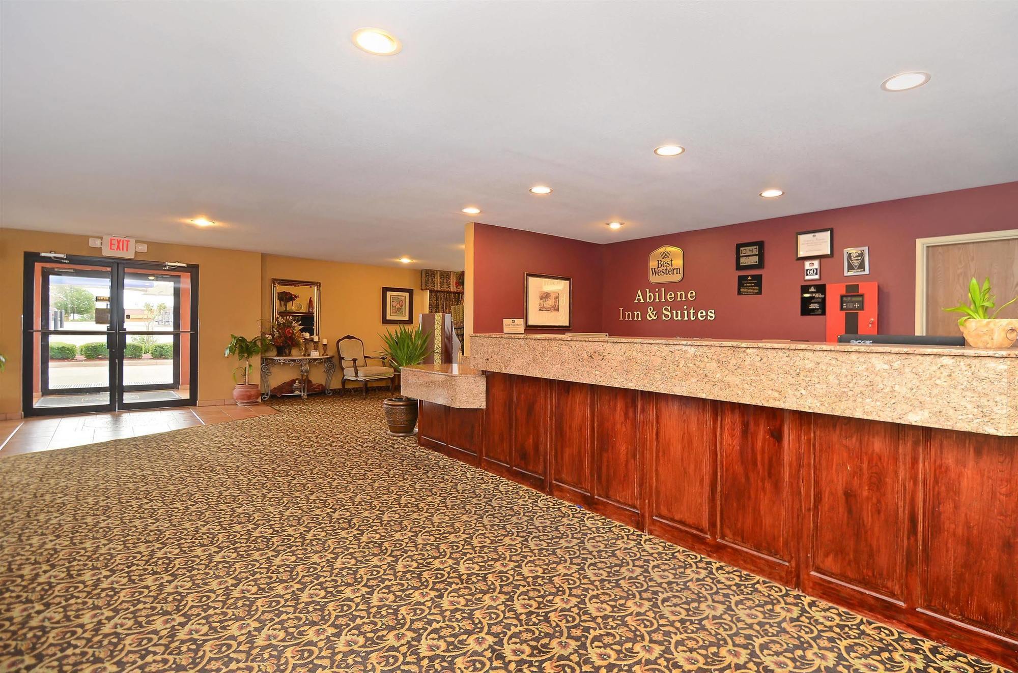 Western Inn&suites Hotel